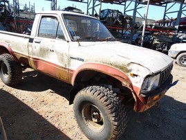 1983 TOYOTA PICK UP YELLOW 2.4 MT 4X4 Z20954